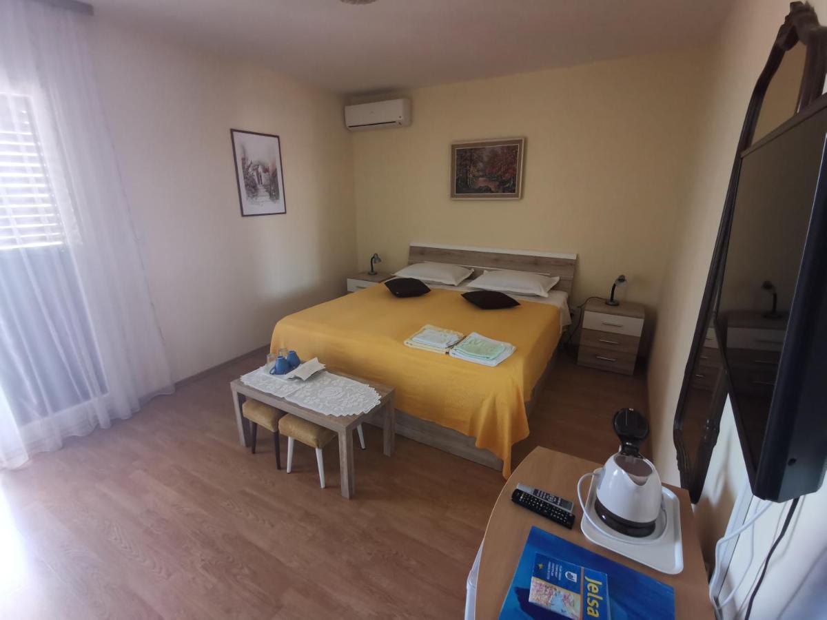 ילסה Guest House Jelsa מראה חיצוני תמונה