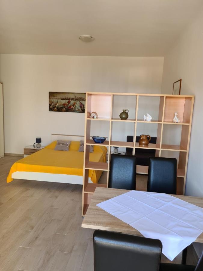 ילסה Guest House Jelsa מראה חיצוני תמונה