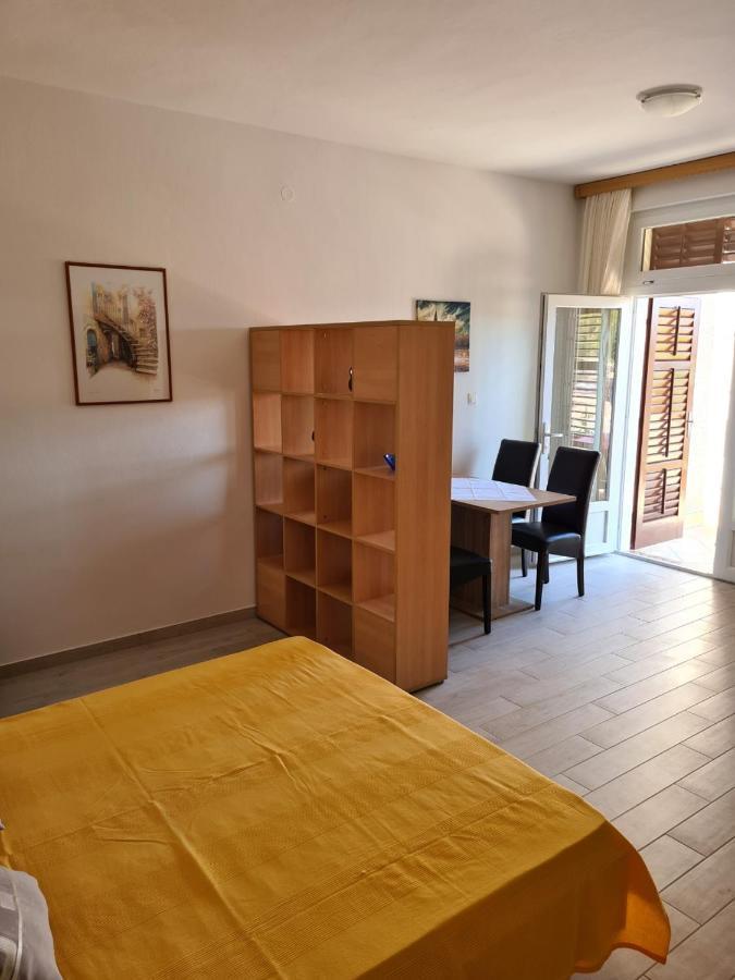 ילסה Guest House Jelsa מראה חיצוני תמונה