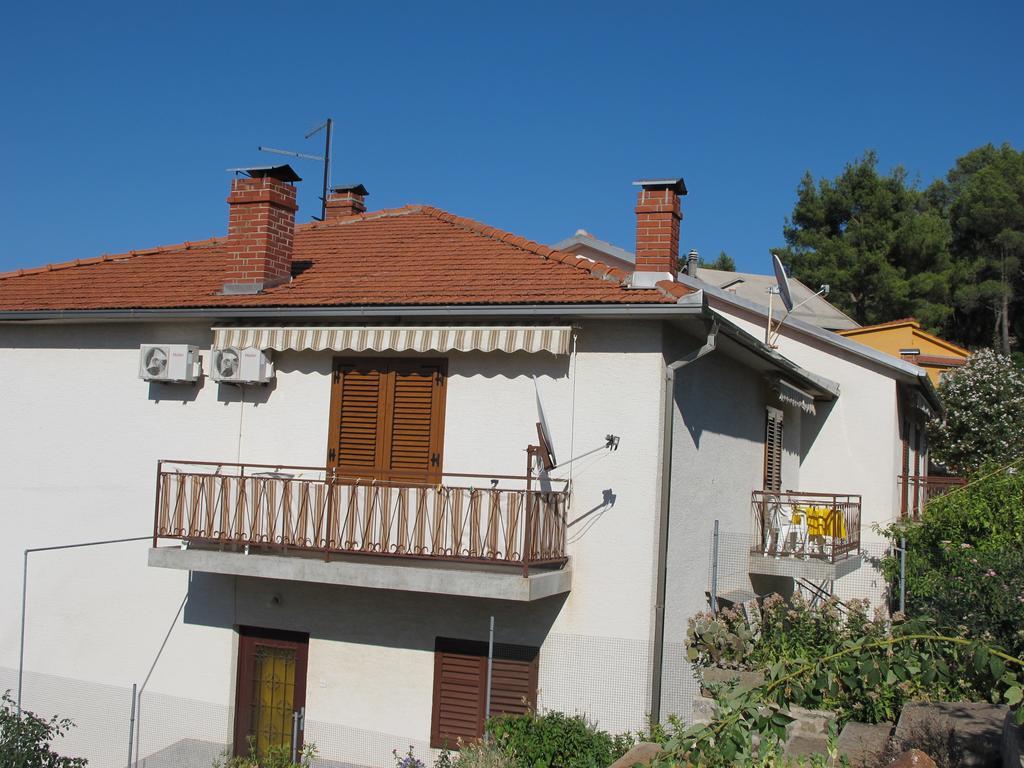 ילסה Guest House Jelsa חדר תמונה
