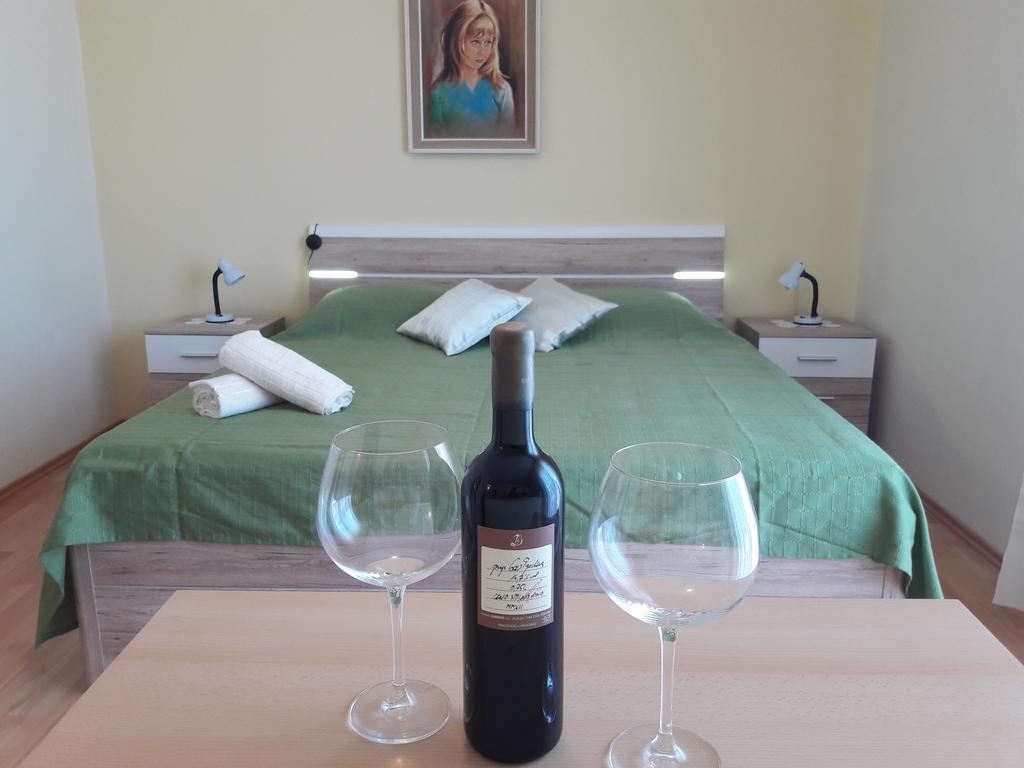 ילסה Guest House Jelsa מראה חיצוני תמונה
