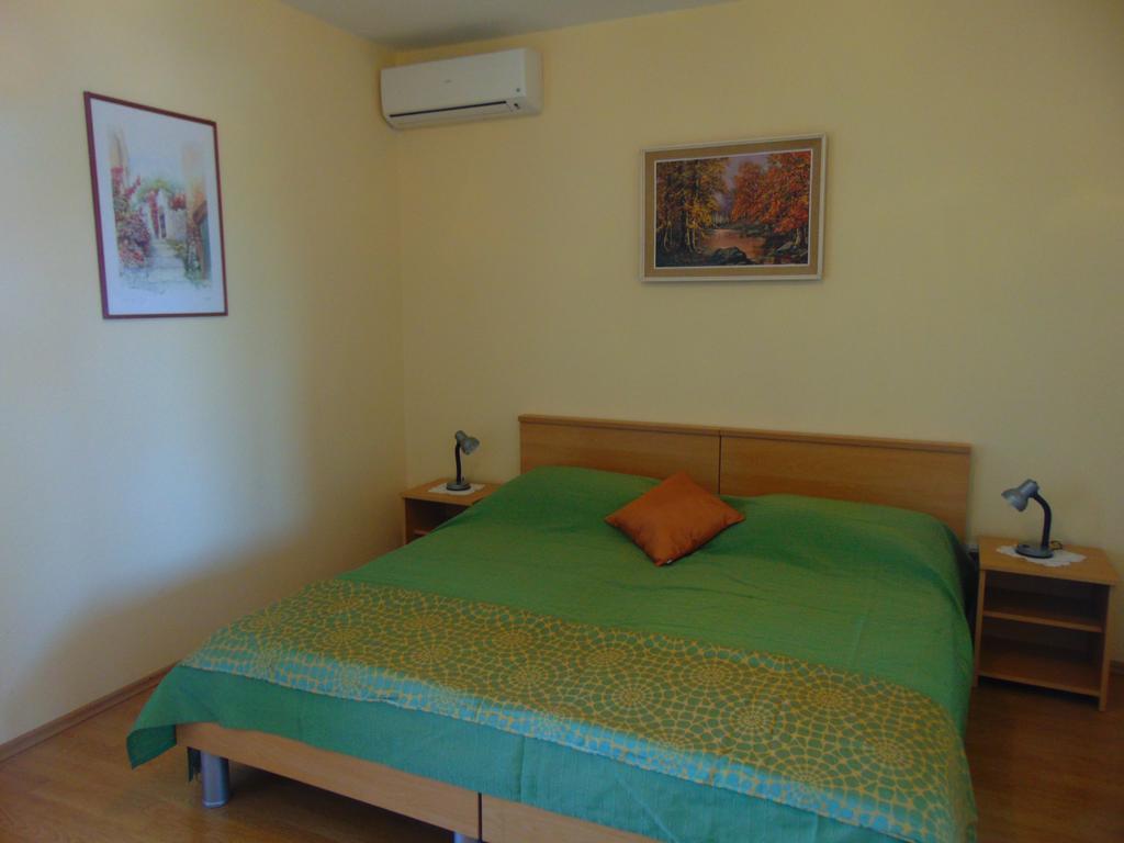 ילסה Guest House Jelsa חדר תמונה